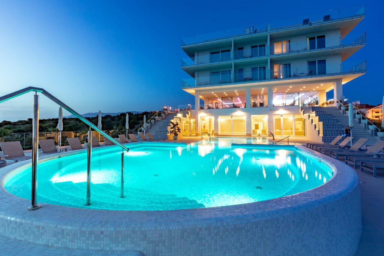 Hotel In Excelsis Novalja Εξωτερικό φωτογραφία